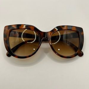 Leopard shades